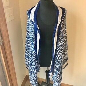 CHARMING CHARLIE Scarf Geometric Triangle Blue White Fringe Winter NWT
